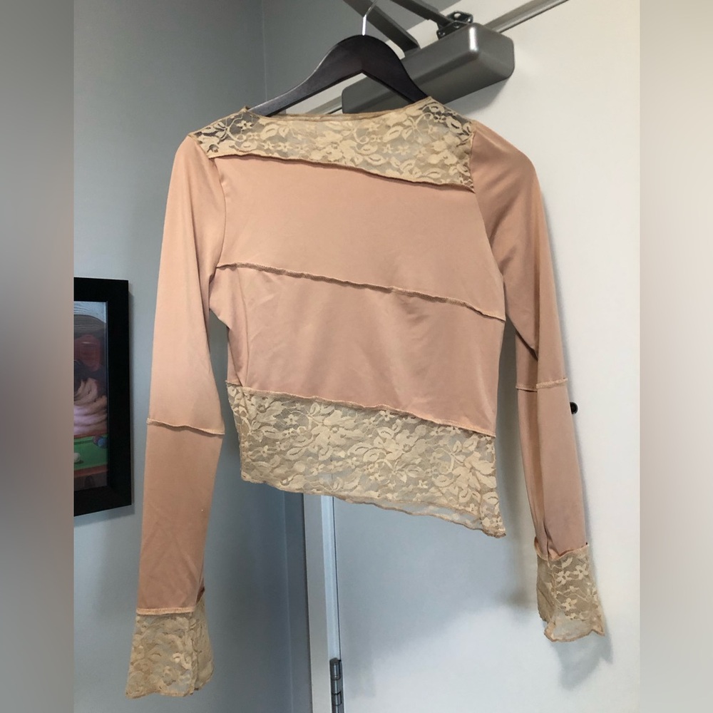 Beige long sleeve with lace